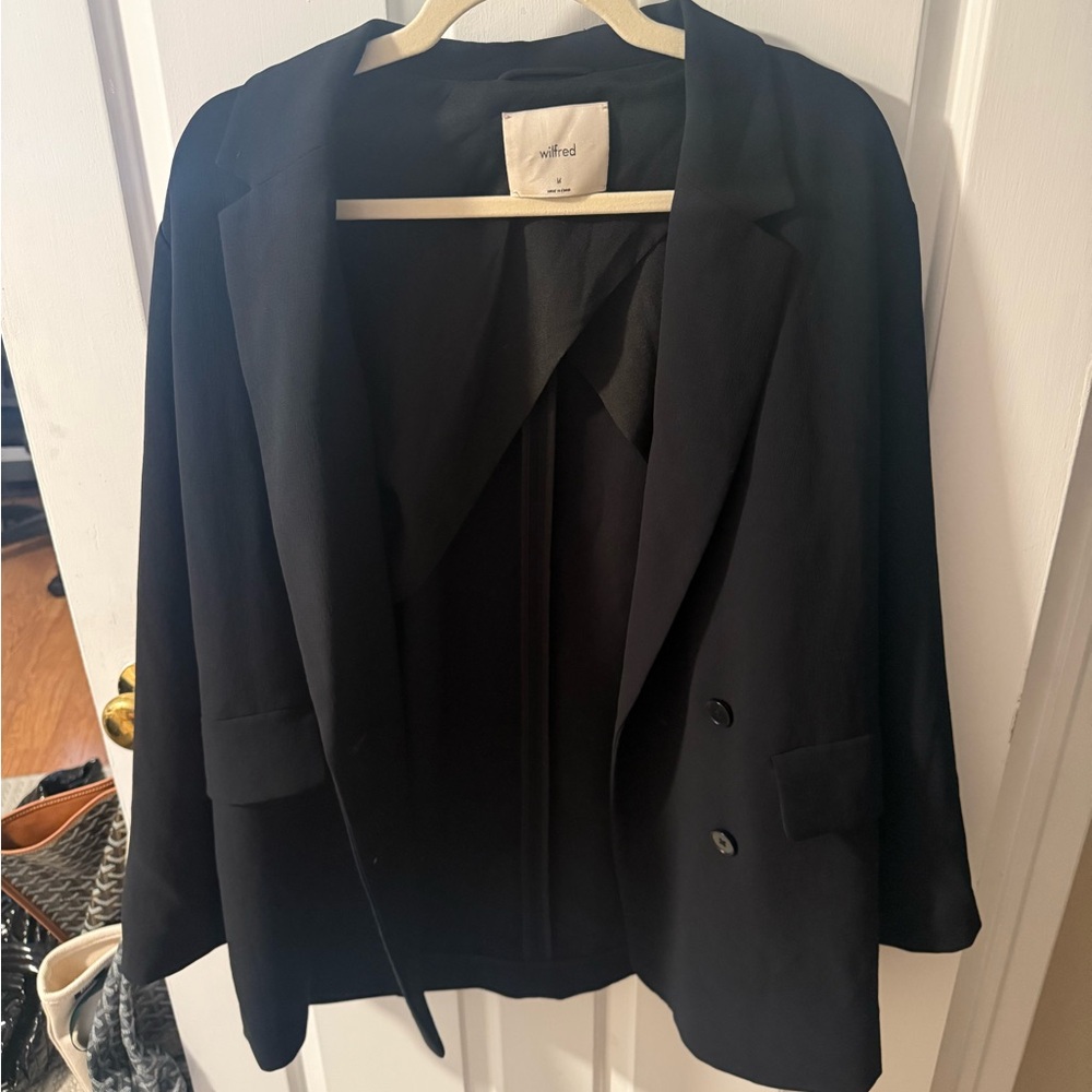 Aritzia Wilfred Elegant Black Blazer